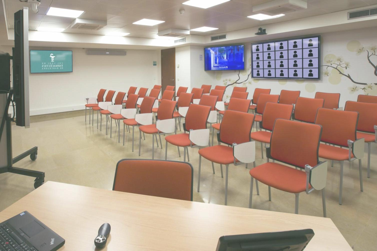 Environnement de formation - Salle équipée pour la formation en sécurité bancaire